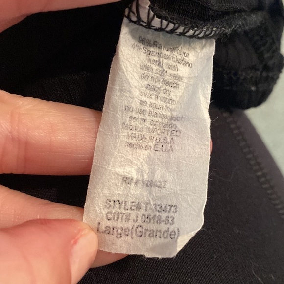 Tres Bien Black Ribbed V-Neck Shirt Size Large in EUC - Picture 7 of 9